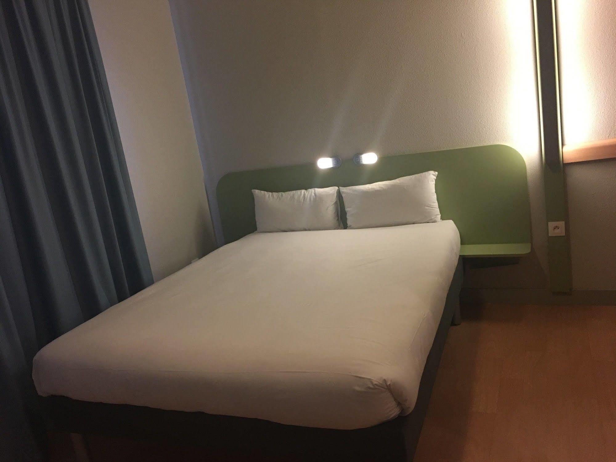 Ibis Budget Bobigny Pantin Екстериор снимка