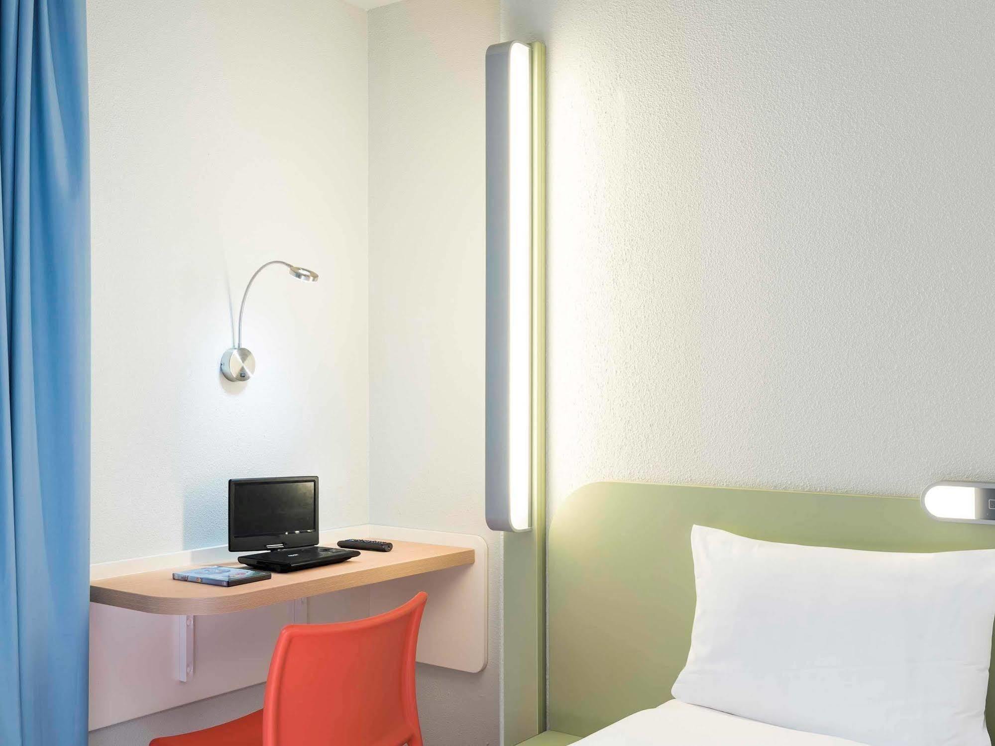 Ibis Budget Bobigny Pantin Екстериор снимка